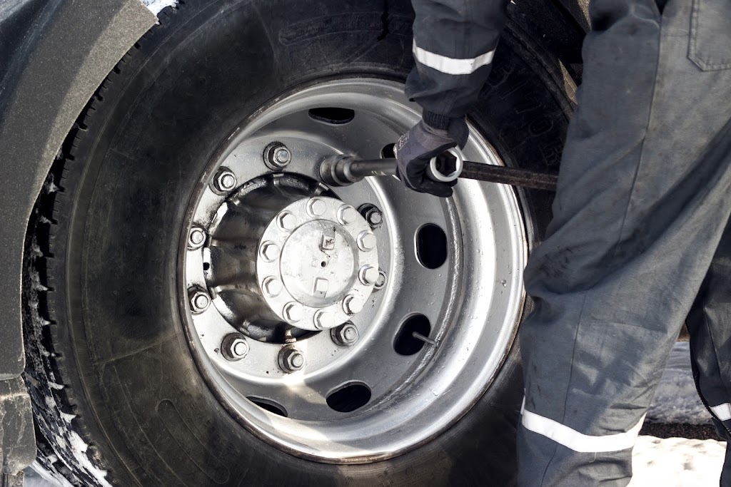 Wheel Deals - Truck and Tire Repair | 904 Pulaski Hwy, Joppatowne, MD 21085, USA | Phone: (443) 877-0477