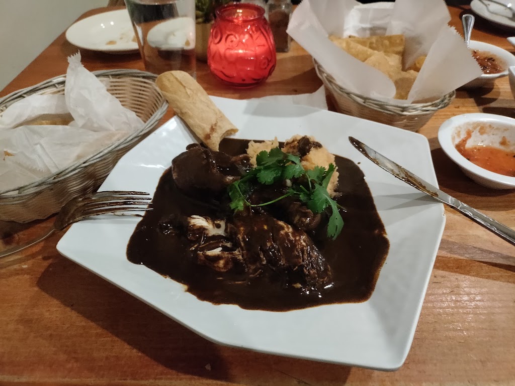 Quiadaiyn Restaurant | 12326 Venice Blvd., Los Angeles, CA 90066, USA | Phone: (310) 313-7654