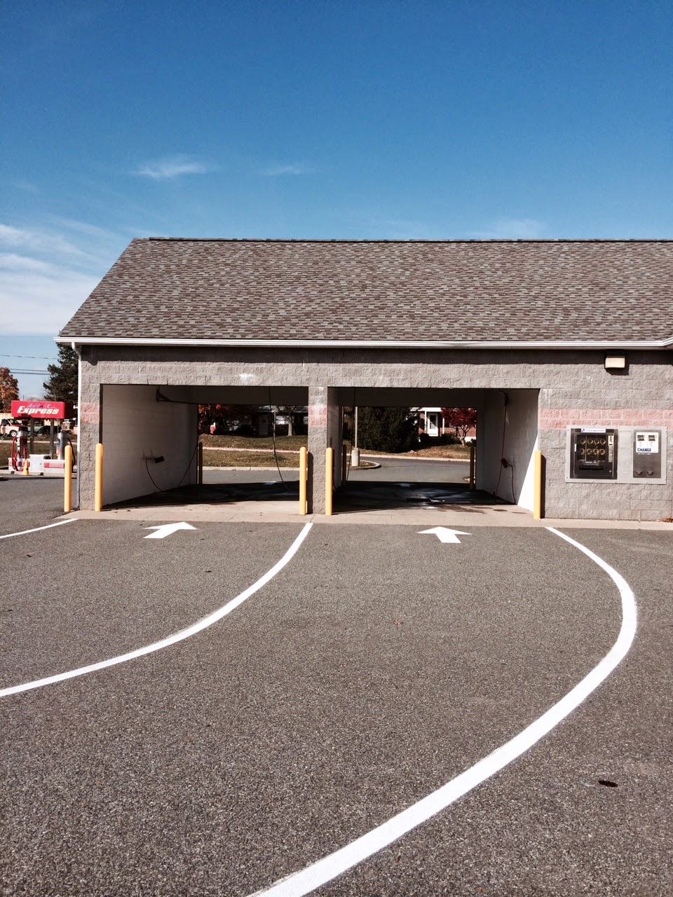 Adams Royal Car Wash | 50 Bartman Ave, Gilbertsville, PA 19525, USA | Phone: (484) 415-7100