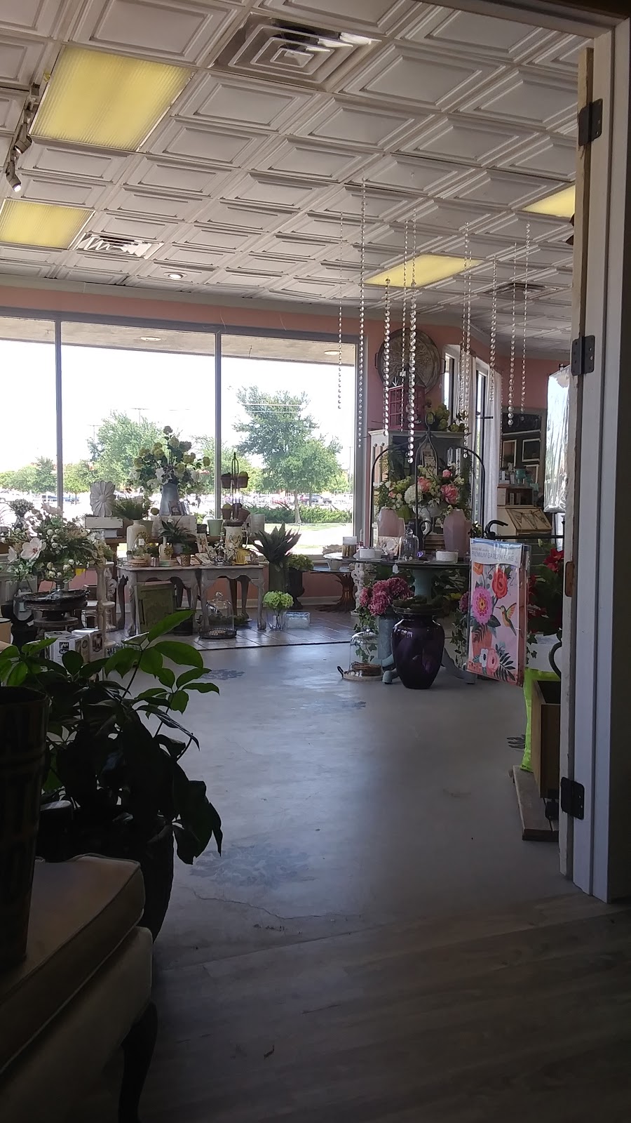 Franklins Flowers | 1807 N Graves St, McKinney, TX 75070, USA | Phone: (972) 542-0000