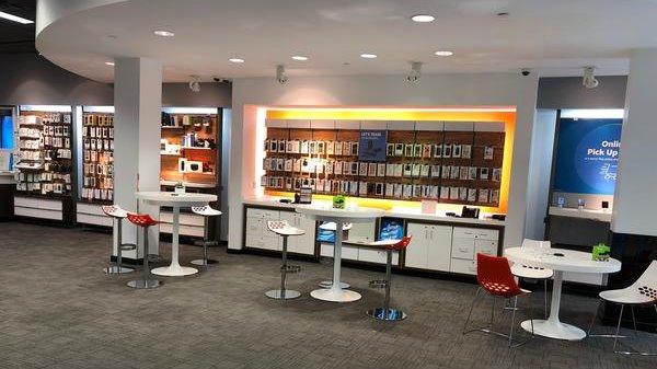 AT&T Store | 1200 Morris Tpke Space A139, Short Hills, NJ 07078, USA | Phone: (973) 912-8844