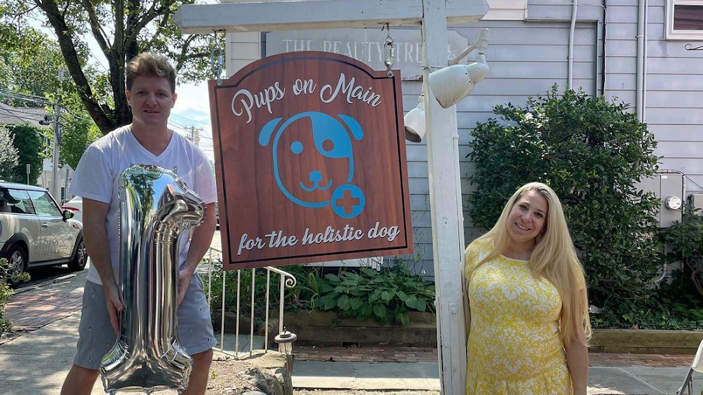 Pups on Main | 75 Main St, Cold Spring Harbor, NY 11724, USA | Phone: (631) 498-6668