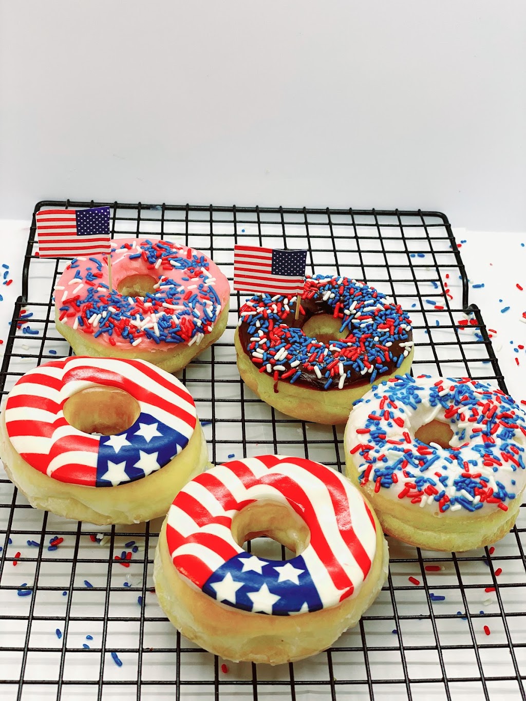 U.S. DONUTS Cordova | 1168 N Houston Levee Rd Ste 101, Cordova, TN 38018, USA | Phone: (901) 443-5635