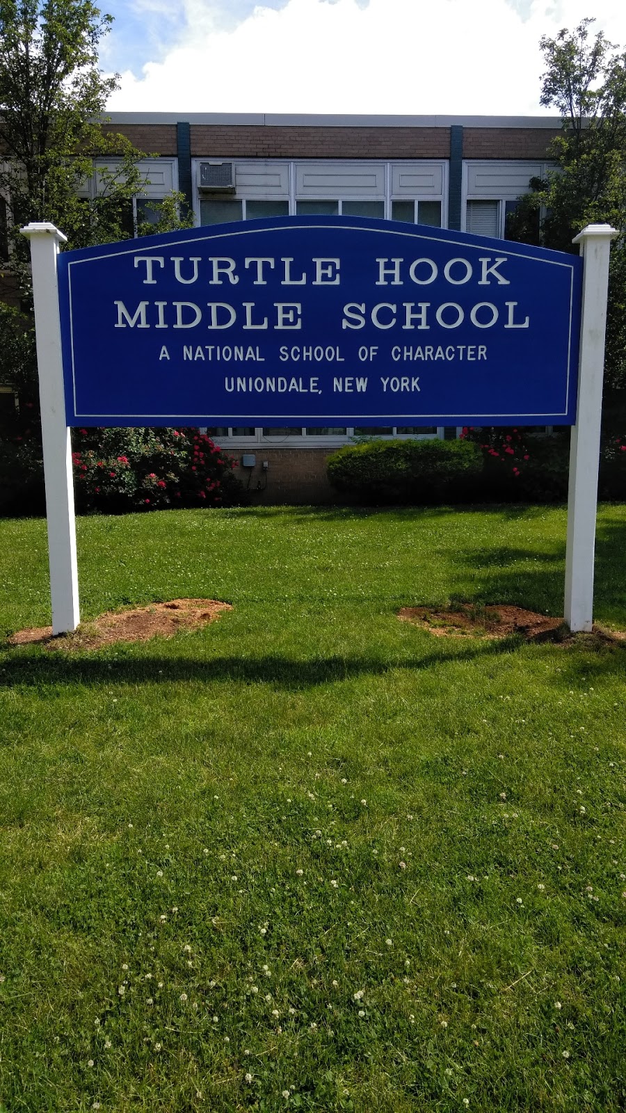 Turtle Hook Middle School | 975 Jerusalem Ave, Uniondale, NY 11553, USA | Phone: (516) 918-1301