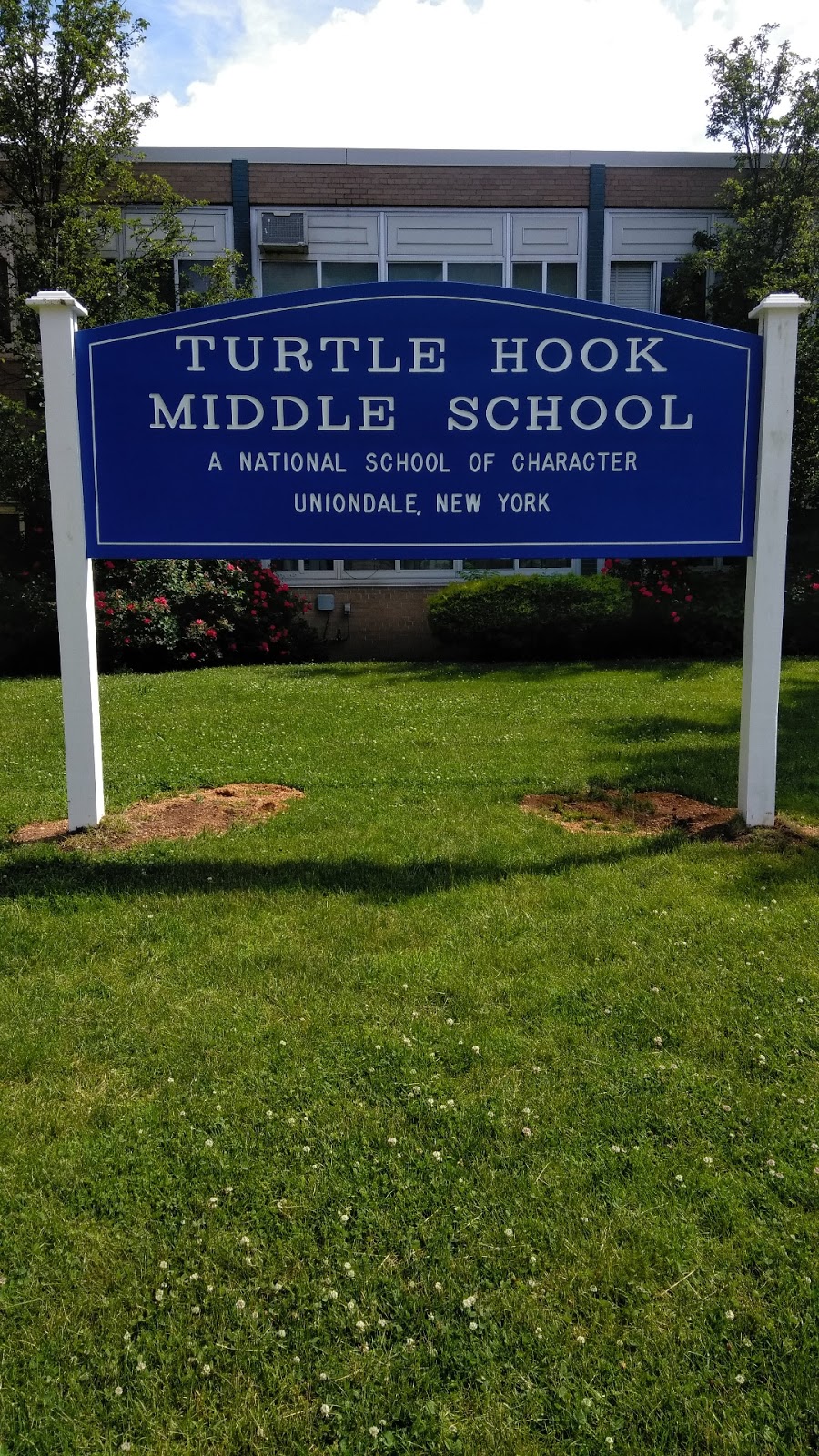 Turtle Hook Middle School - 975 Jerusalem Ave, Uniondale, NY 11553, USA ...