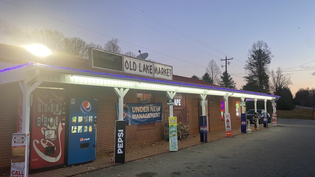 Old Lake Market | 8432 Fairystone Park Hwy, Bassett, VA 24055, USA | Phone: (276) 629-7185