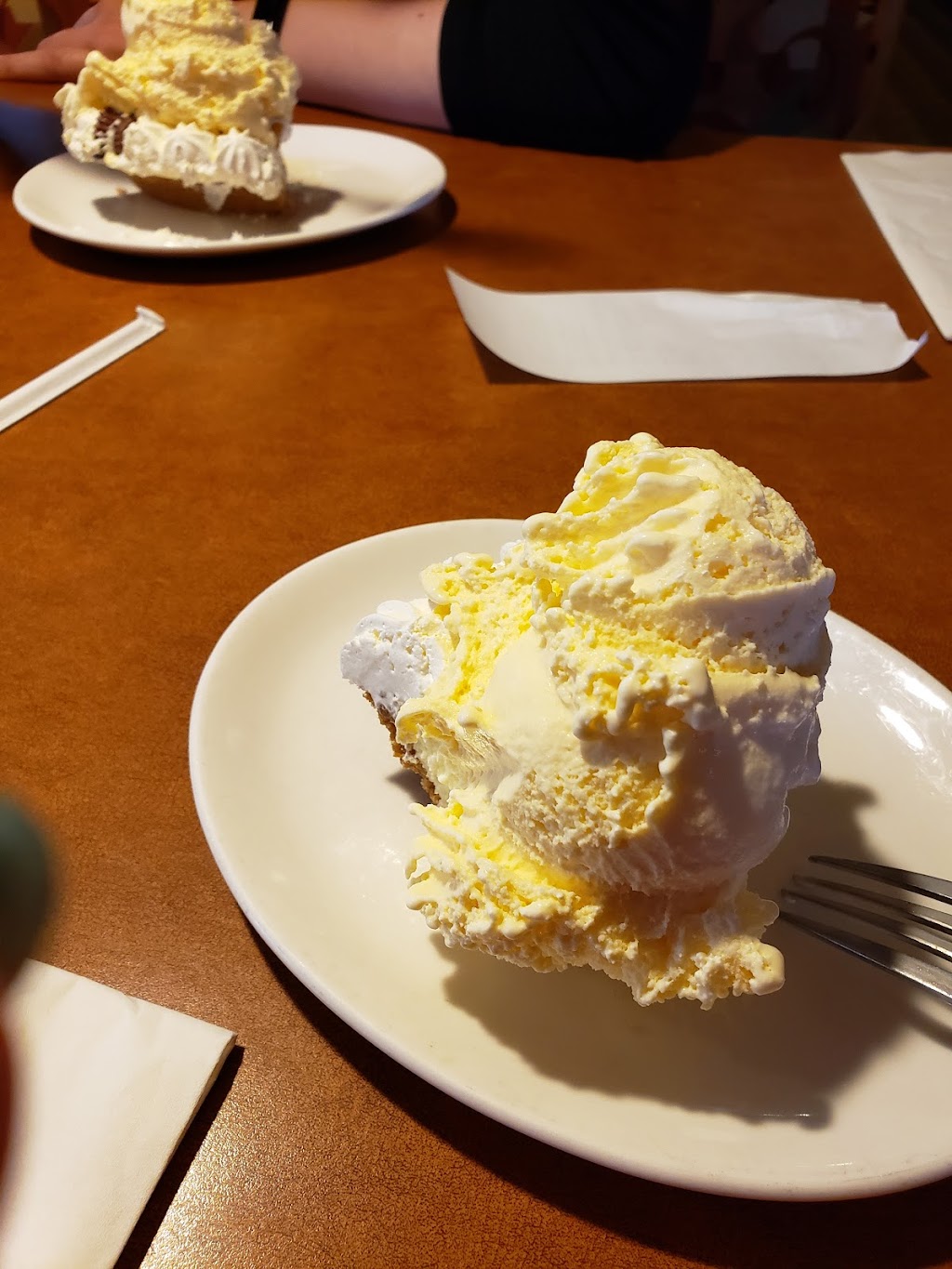 Sharis Cafe and Pies | 2010 Rollingwood Dr, San Bruno, CA 94066, USA | Phone: (650) 589-4819