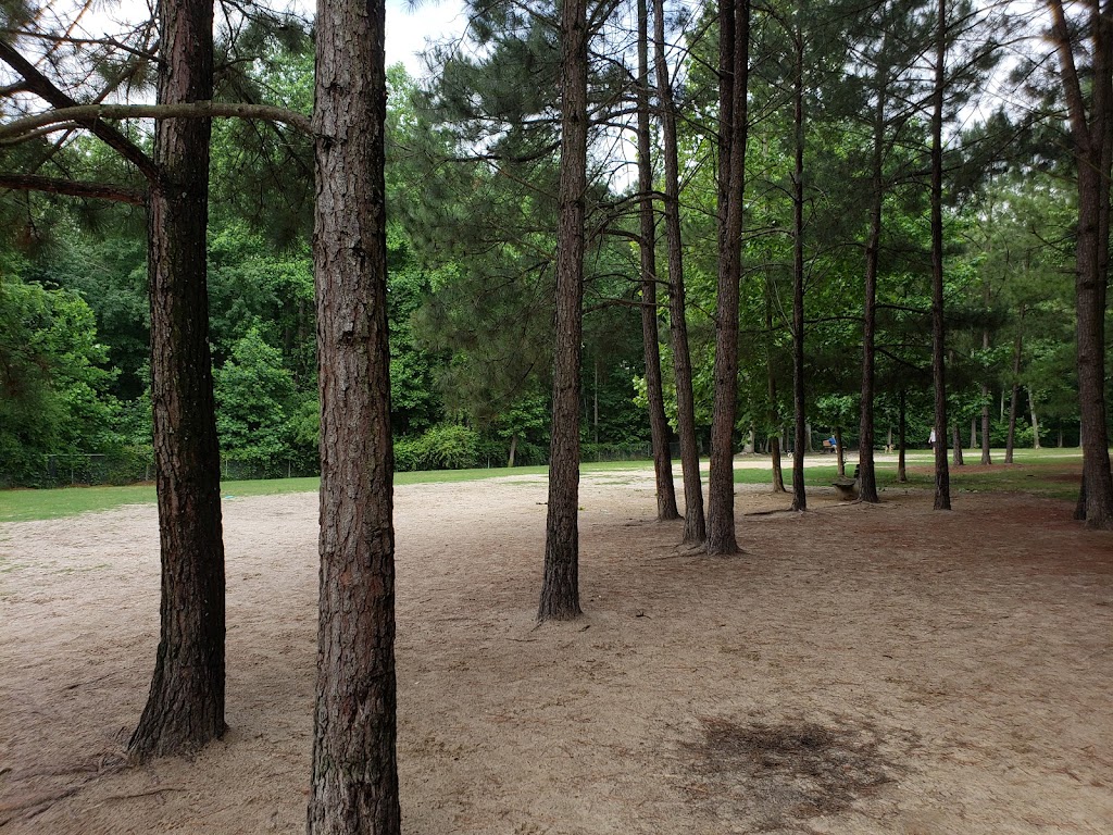 Fuquay-Varina Dog Park | 110 Woodland Dr, Fuquay-Varina, NC 27526, USA | Phone: (919) 552-1430