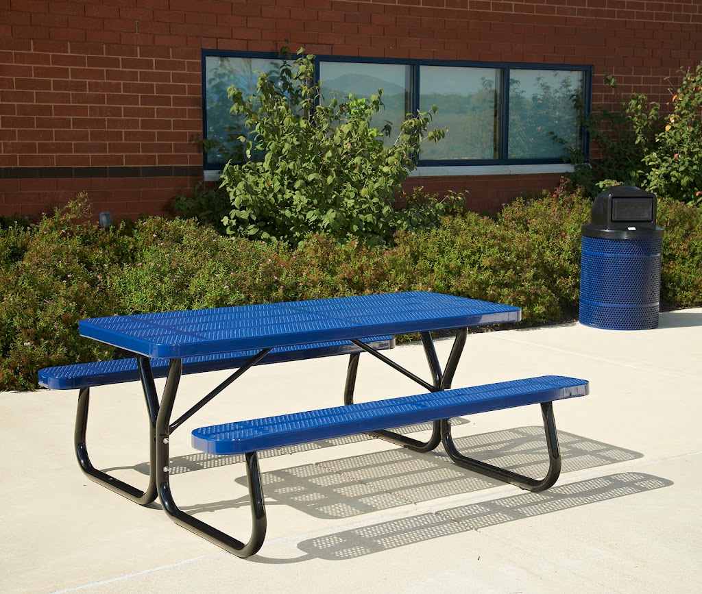 Upbeat Site Furnishings | 211 N Lindbergh Blvd, St. Louis, MO 63141, USA | Phone: (800) 325-3047