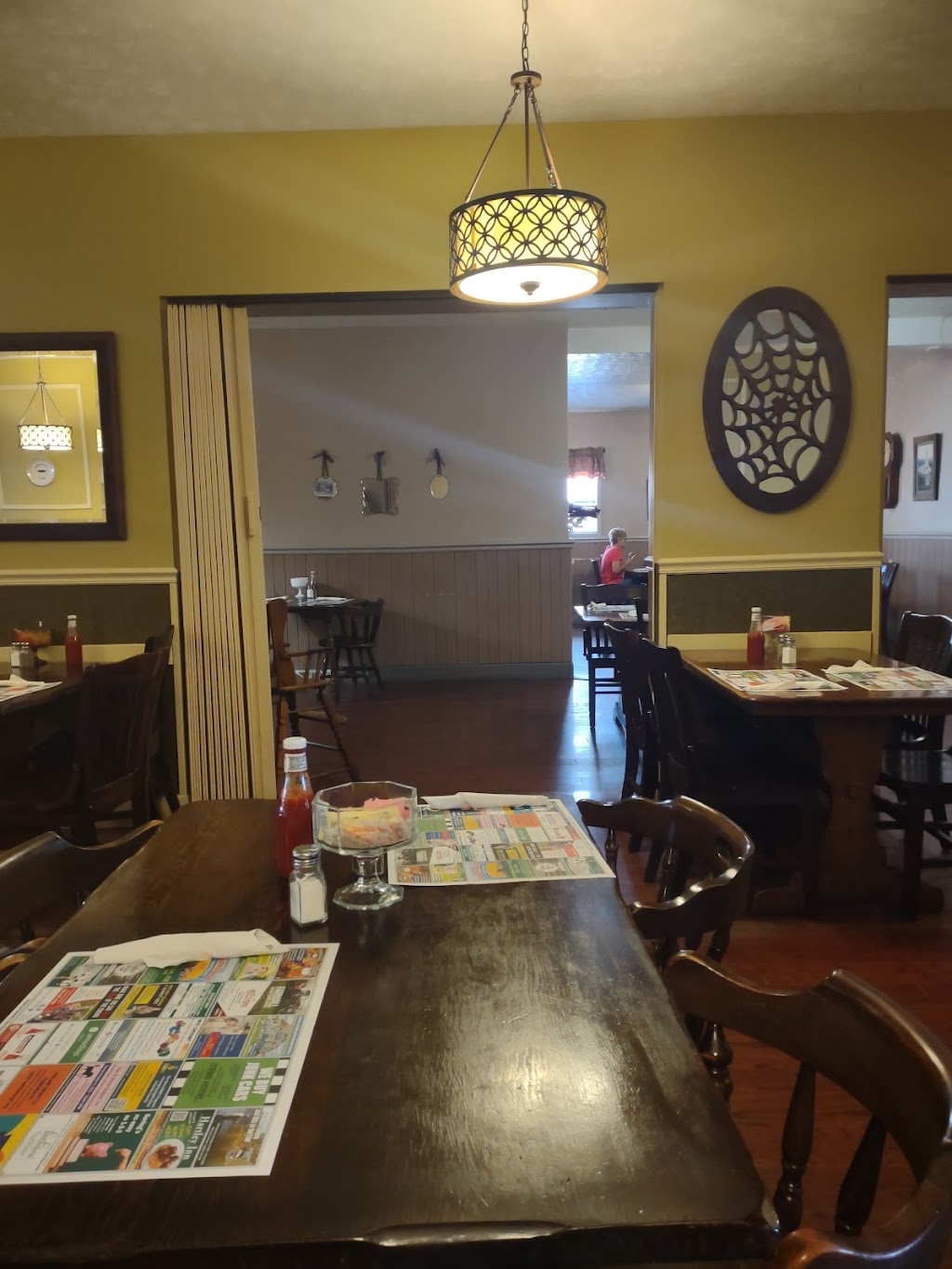 Hartley Inn Restaurant 102 S Market St, Carmichaels, PA 15320