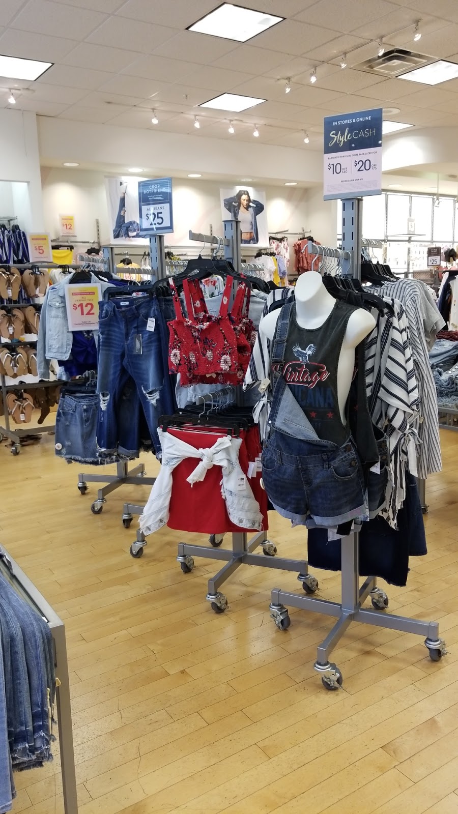 Charlotte Russe | 24201 Valencia Blvd Unit 1049, Valencia, CA 91355, USA | Phone: (661) 287-9154