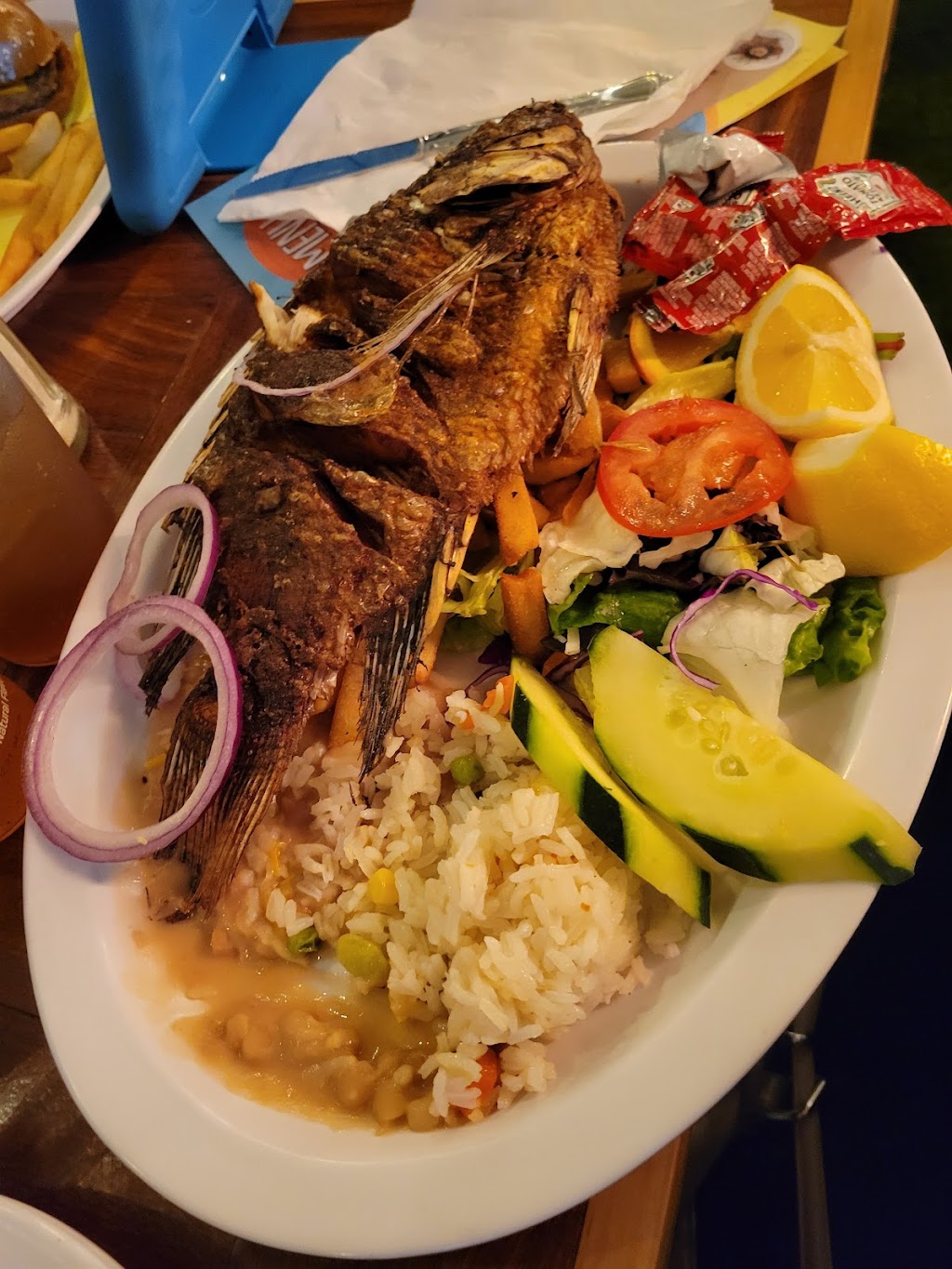 Mariscos Marias | 2215 S Vermont Ave, Los Angeles, CA 90007, USA | Phone: (323) 731-3108