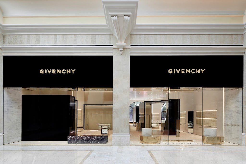 Givenchy Wynn | 3131 Las Vegas Blvd S Suite D4, Las Vegas, NV 89109, USA | Phone: (702) 737-1091