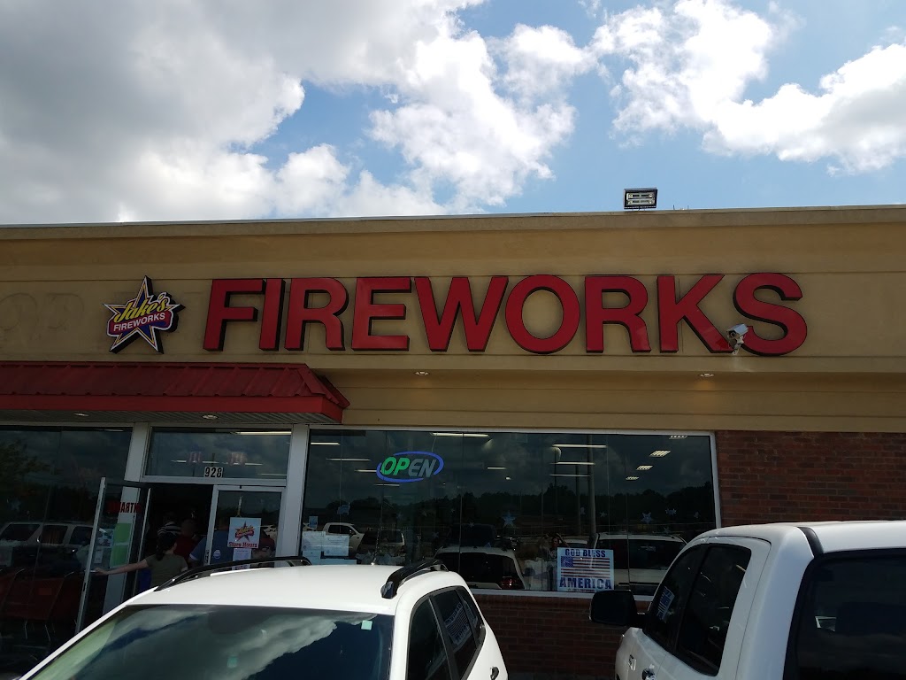 Jakes Fireworks | 928 Gainesville Hwy, Buford, GA 30518, USA | Phone: (470) 345-1394