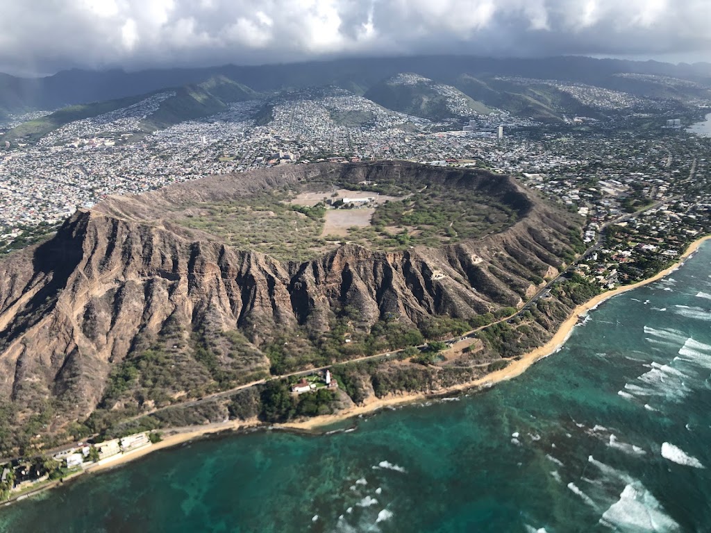 Mauna Loa Helicopter Tours Oahu | 134 Nakolo Pl, Honolulu, HI 96819, USA | Phone: (808) 694-3550