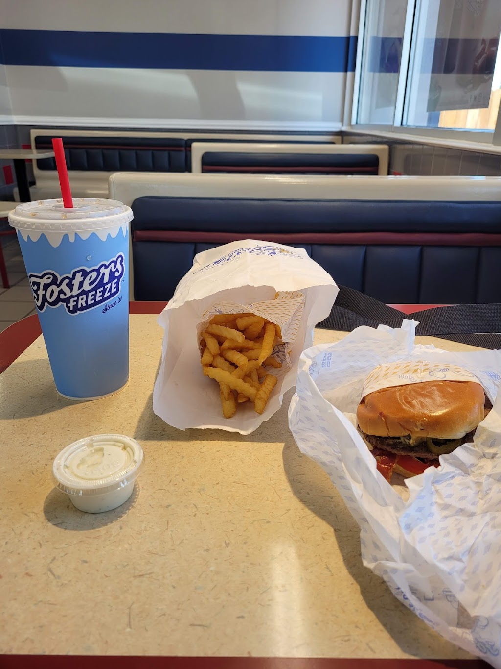 Fosters Freeze | 2373 E Whitmore Ave, Ceres, CA 95307 | Phone: (209) 538-8620