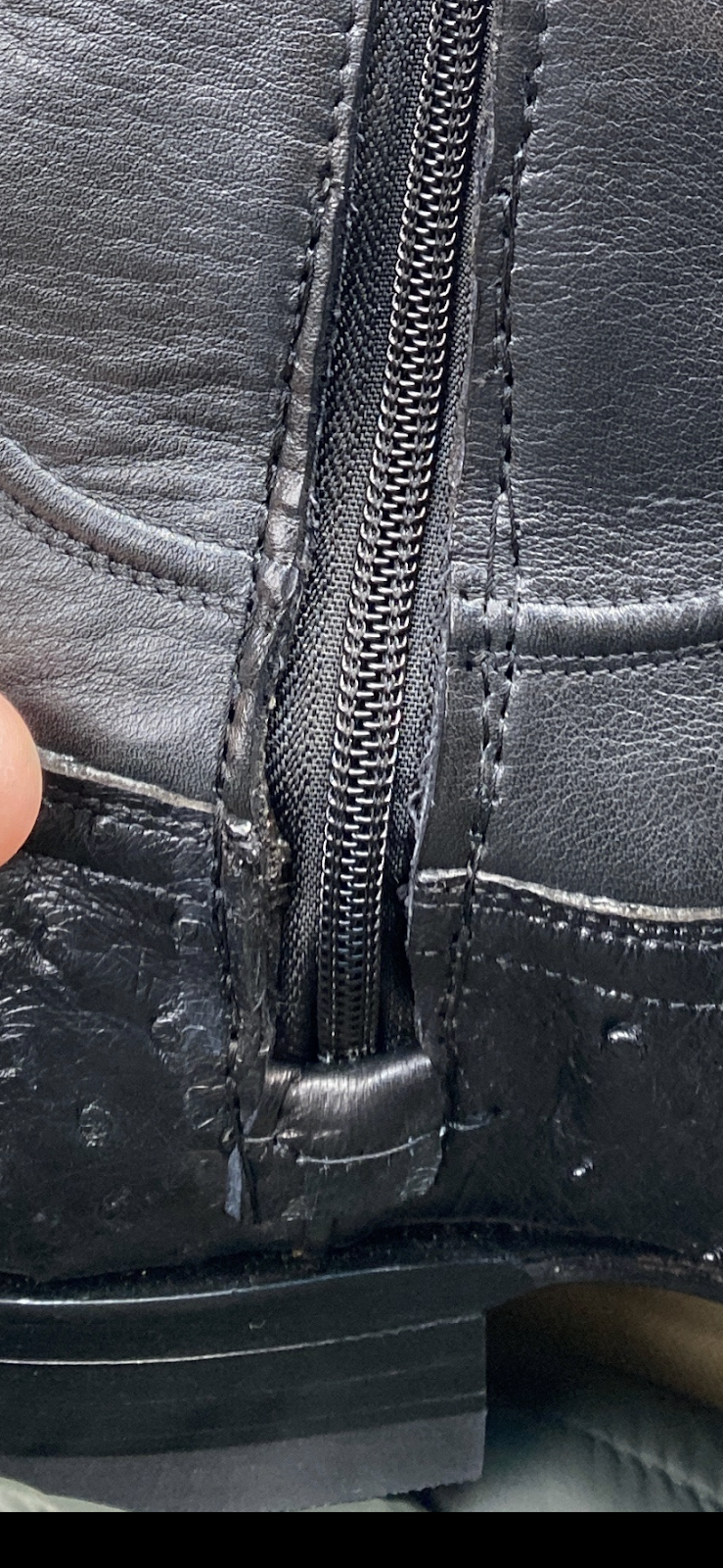 1st Shoe Repair | 1418 Washington St, Waukegan, IL 60085, USA | Phone: (847) 662-3465