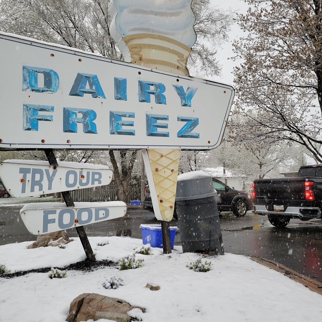 Dairy Freez | 368 County Rd 34, Essex, ON N8M 2X5, Canada | Phone: (519) 839-4703