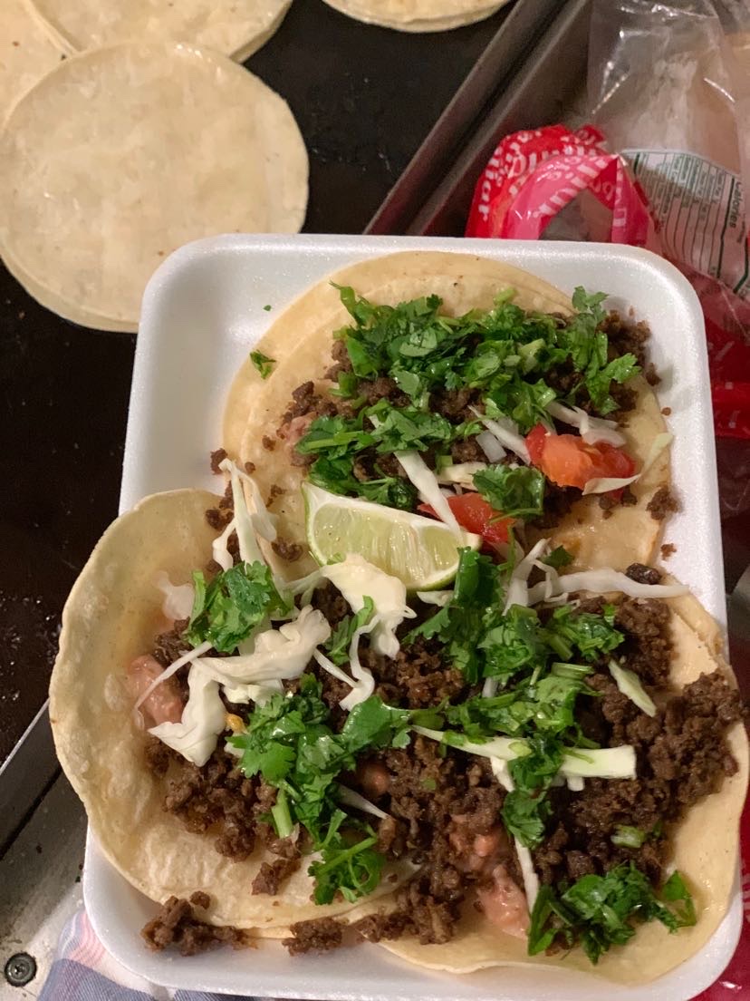 Tacos La Camporala | 207 W 6th St, Irving, TX 75060, USA | Phone: (214) 554-8728