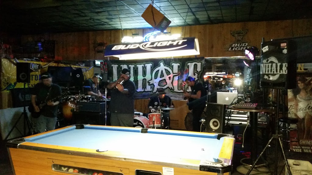 Horseshoe Lounge | 4620 Galena St, Riverside, CA 92509, USA | Phone: (951) 685-1516