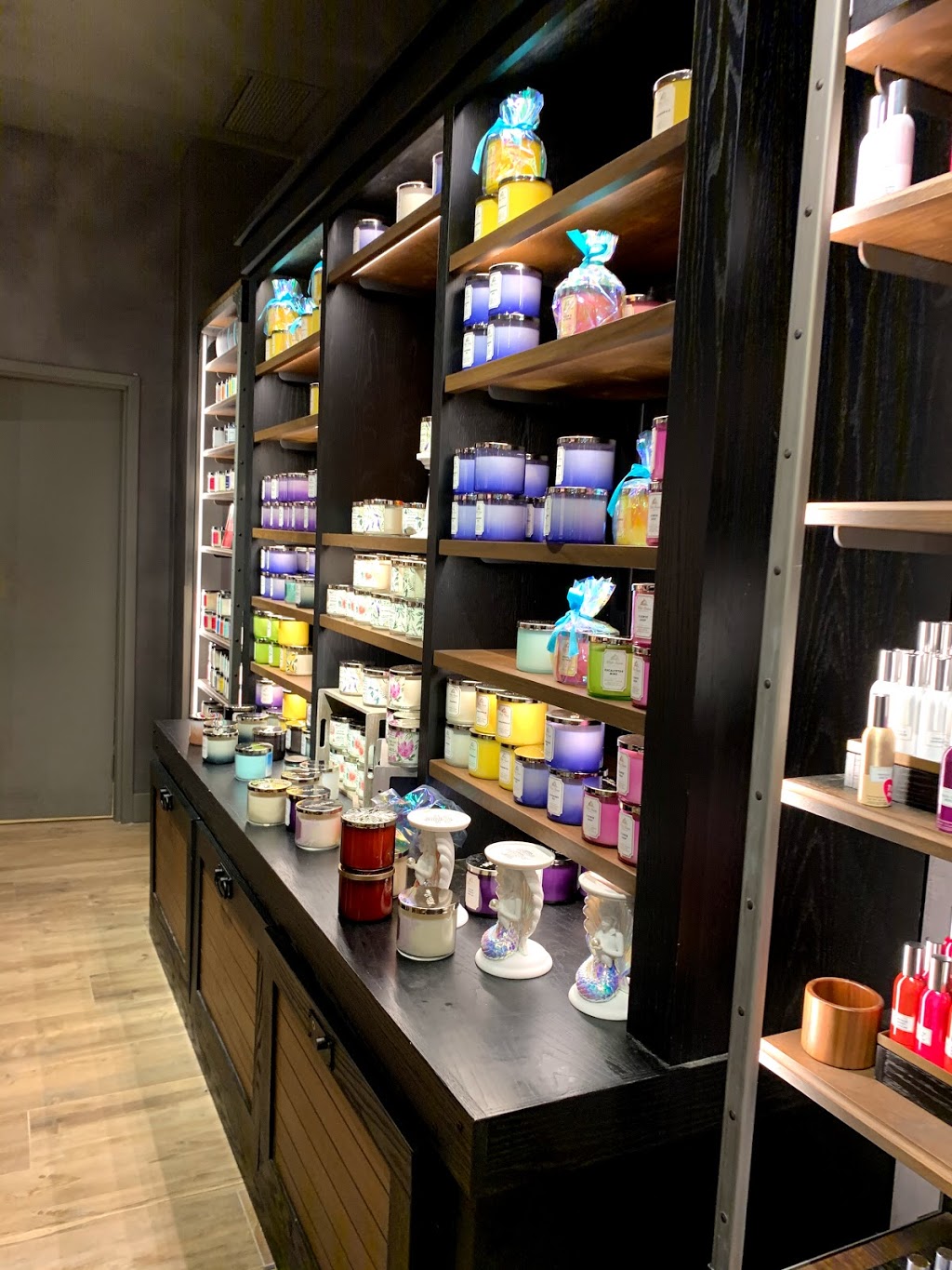 Bath & Body Works | 4975 International Dr, Orlando, FL 32819, USA | Phone: (407) 351-1822