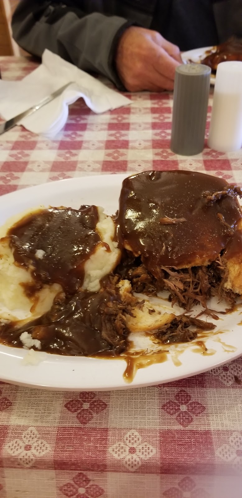 Stoney Point Restaurant and Lounge | 1087 Jefferson Rd, Waynesburg, PA 15370, USA | Phone: (724) 883-2450