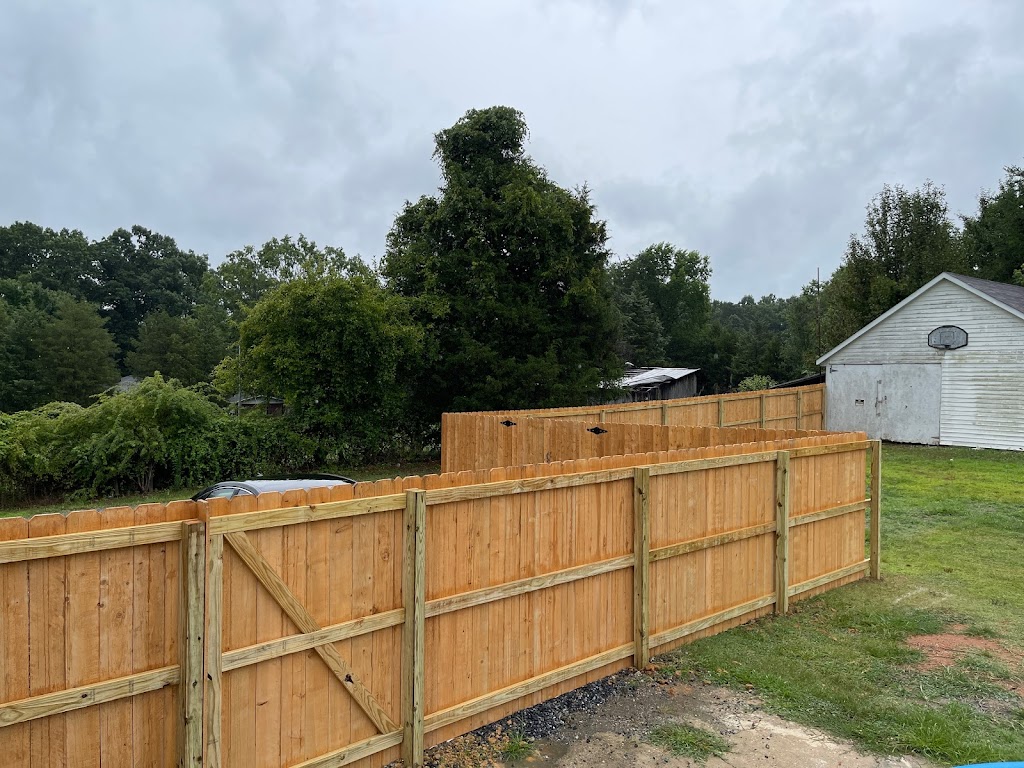 Sandel Fence Builder, LLC | 211 Berry Garden Rd, Kernersville, NC 27284, USA | Phone: (336) 413-3317