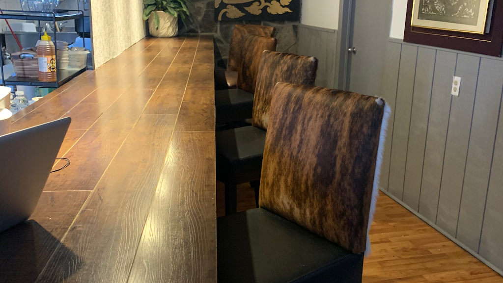 Lucky Thai Restaurant | 196 Main St W, Port Colborne, ON L3K 3V4, Canada | Phone: (905) 834-5555