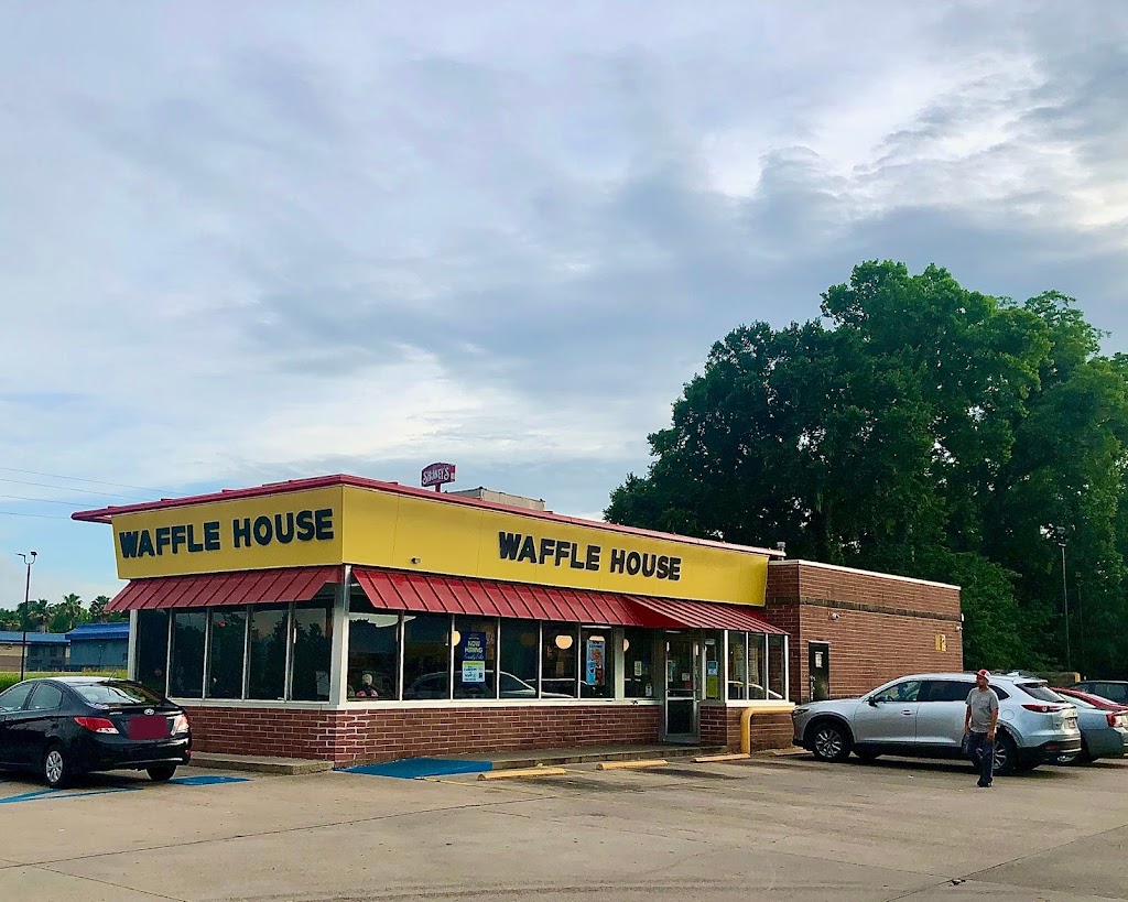 Waffle House | 112 N Lobdell Hwy, Port Allen, LA 70767, USA | Phone: (225) 344-6199