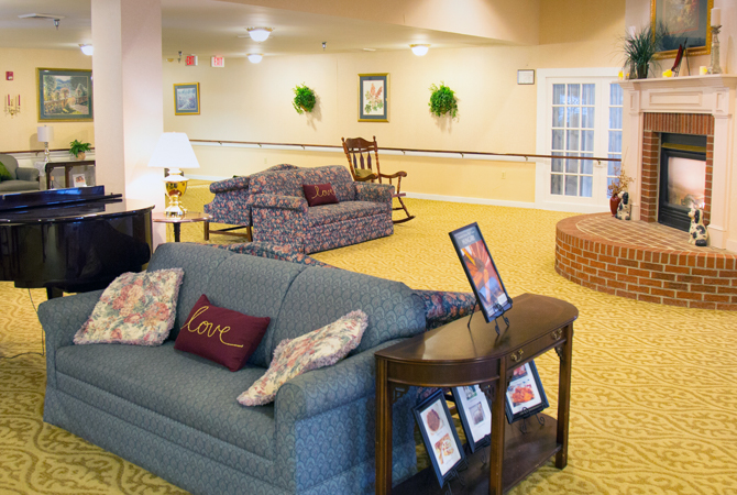 Cardinal Senior Living at Danville | 432 Hermitage Dr, Danville, VA 24541, USA | Phone: (434) 791-3180