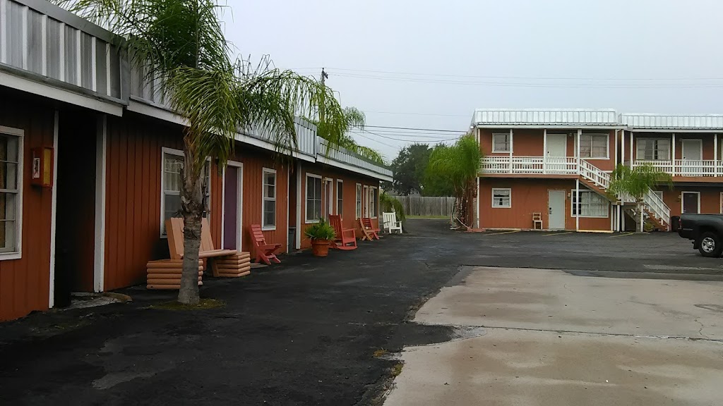 Magic Sun Tan Motel | 1805 Broadway St, Rockport, TX 78382, USA | Phone: (361) 729-2179