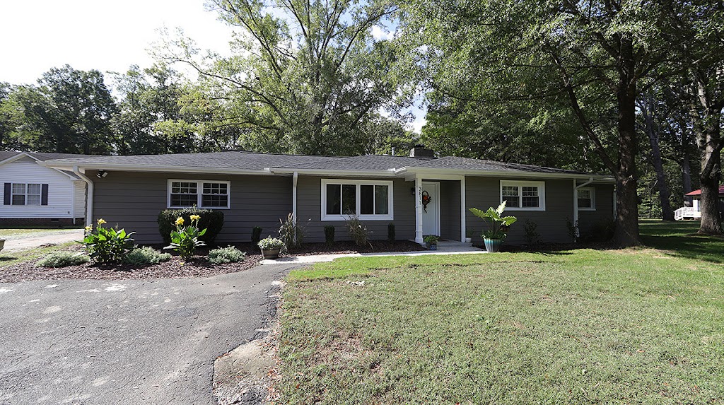 Linda Nuxoll, Realtor - Raleigh Durham Chapel Hill | 201 Shannon Oaks Cir Suite 200, Cary, NC 27511, USA | Phone: (919) 696-5854