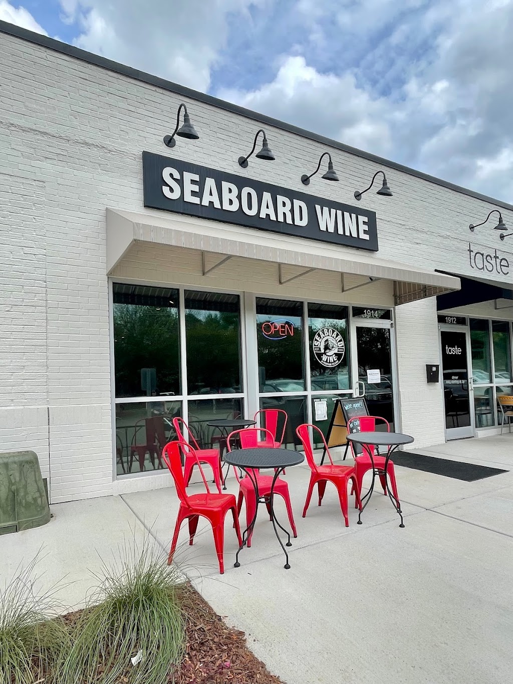 Seaboard Wine at HighPark Village | 1914 Bernard St, Raleigh, NC 27608, USA | Phone: (919) 831-0850