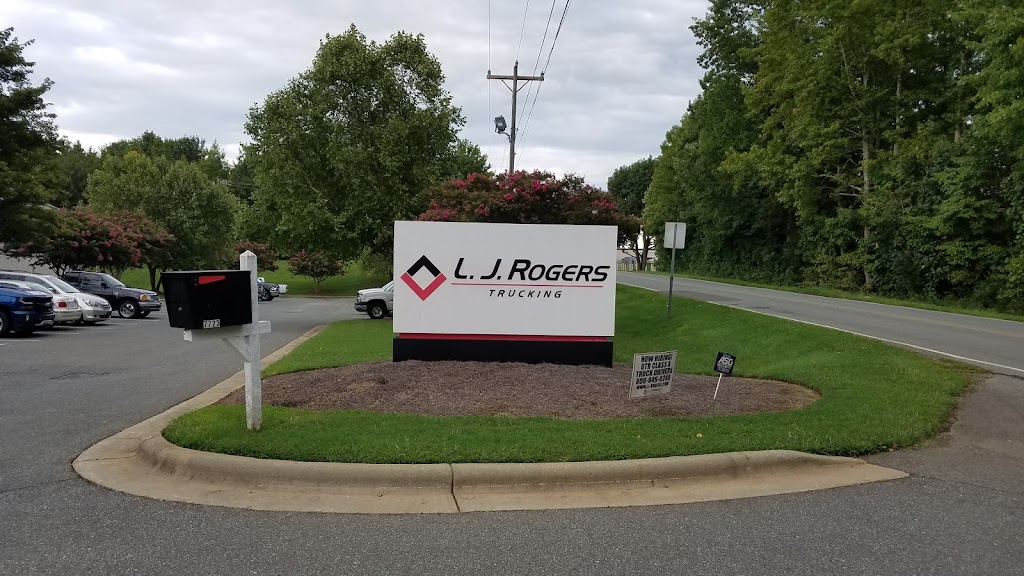 L J Rogers Trucking | 7723 Oakwood St, Mebane, NC 27302, USA | Phone: (919) 304-8782