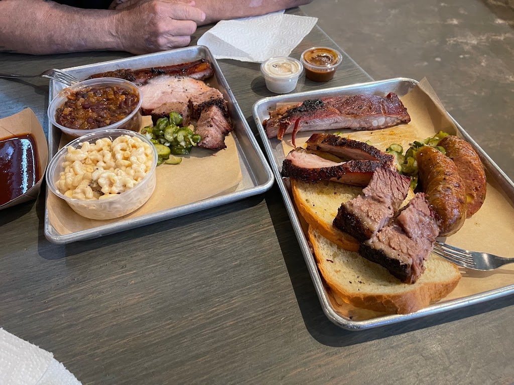 Smok Barbecue - RiNo, Denver | 3330 Brighton Blvd #202, Denver, CO 80216, USA | Phone: (720) 452-2487