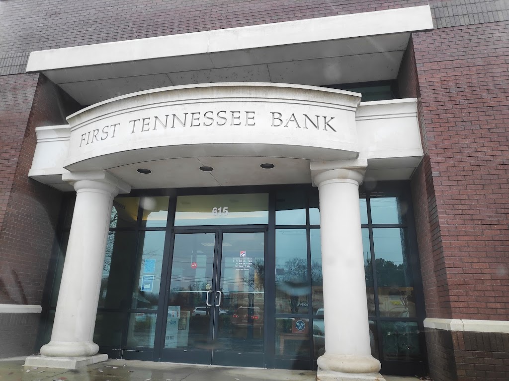 First Horizon Bank | 615 Goodman Rd E, Southaven, MS 38671, USA | Phone: (662) 349-3556