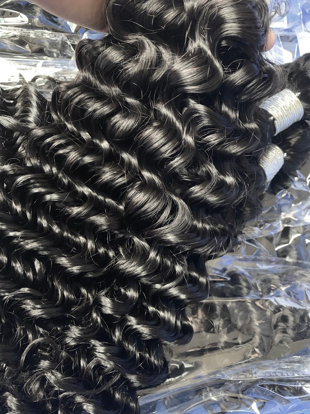 BUW Human Hair Factory Store -- Grand Prairie | 2580 W Camp Wisdom Rd STE 400, Grand Prairie, TX 75052, USA | Phone: (469) 879-0563