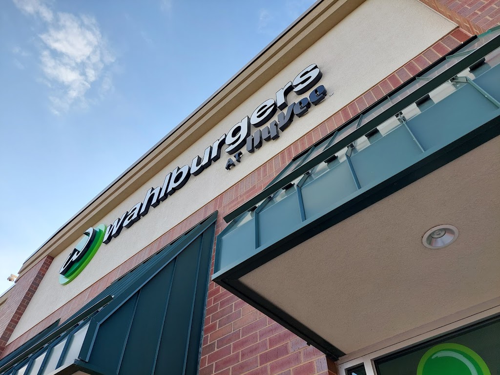 Wahlburgers @ Hy-Vee | 7180 10th St N, Oakdale, MN 55128, USA | Phone: (651) 714-3172