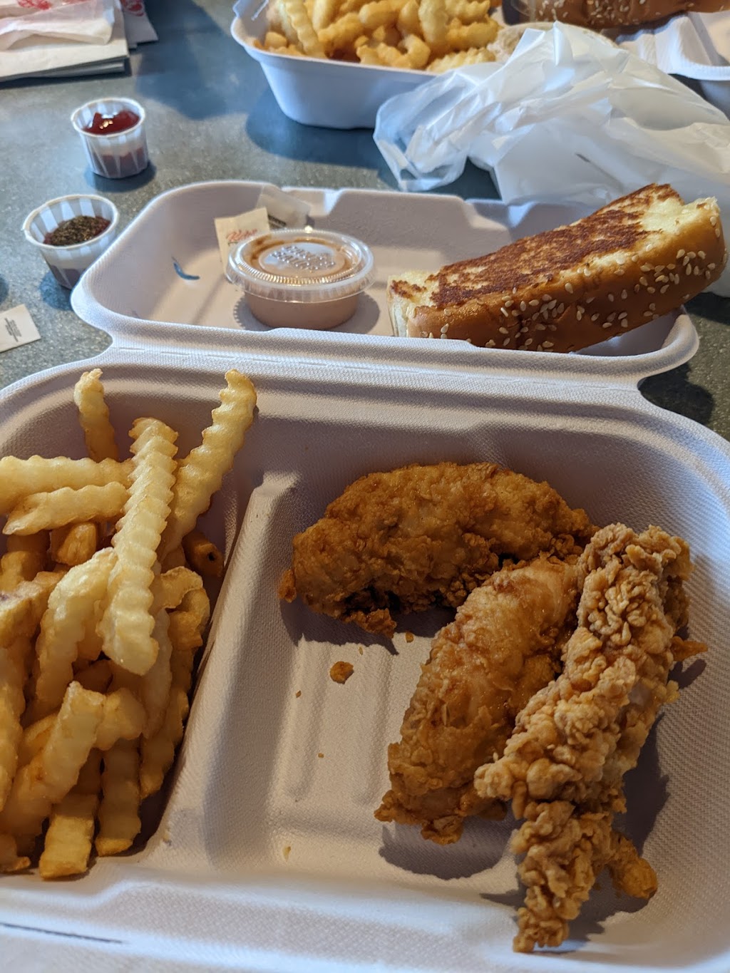 Raising Canes Chicken Fingers | 13602 Francisquito Ave, Baldwin Park, CA 91706 | Phone: (626) 337-3962