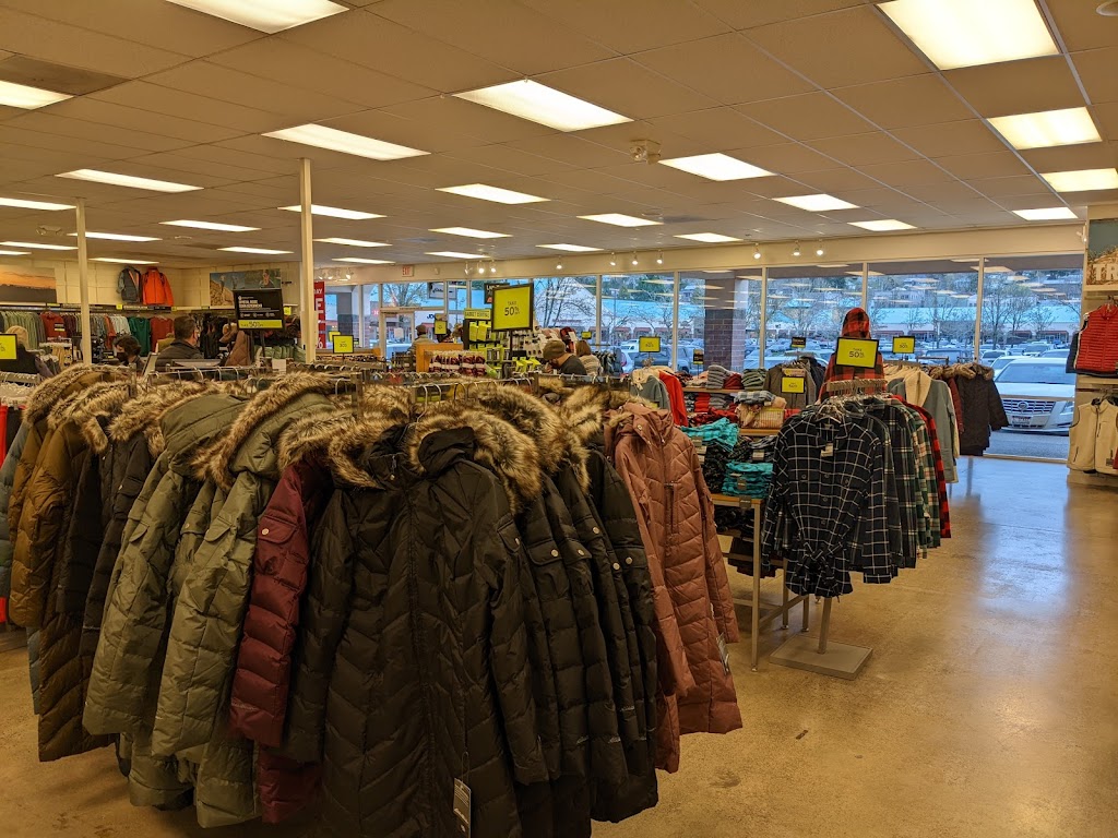 Eddie Bauer Outlet | 450 NW 257th Ave #200, Troutdale, OR 97060, USA | Phone: (503) 665-5933