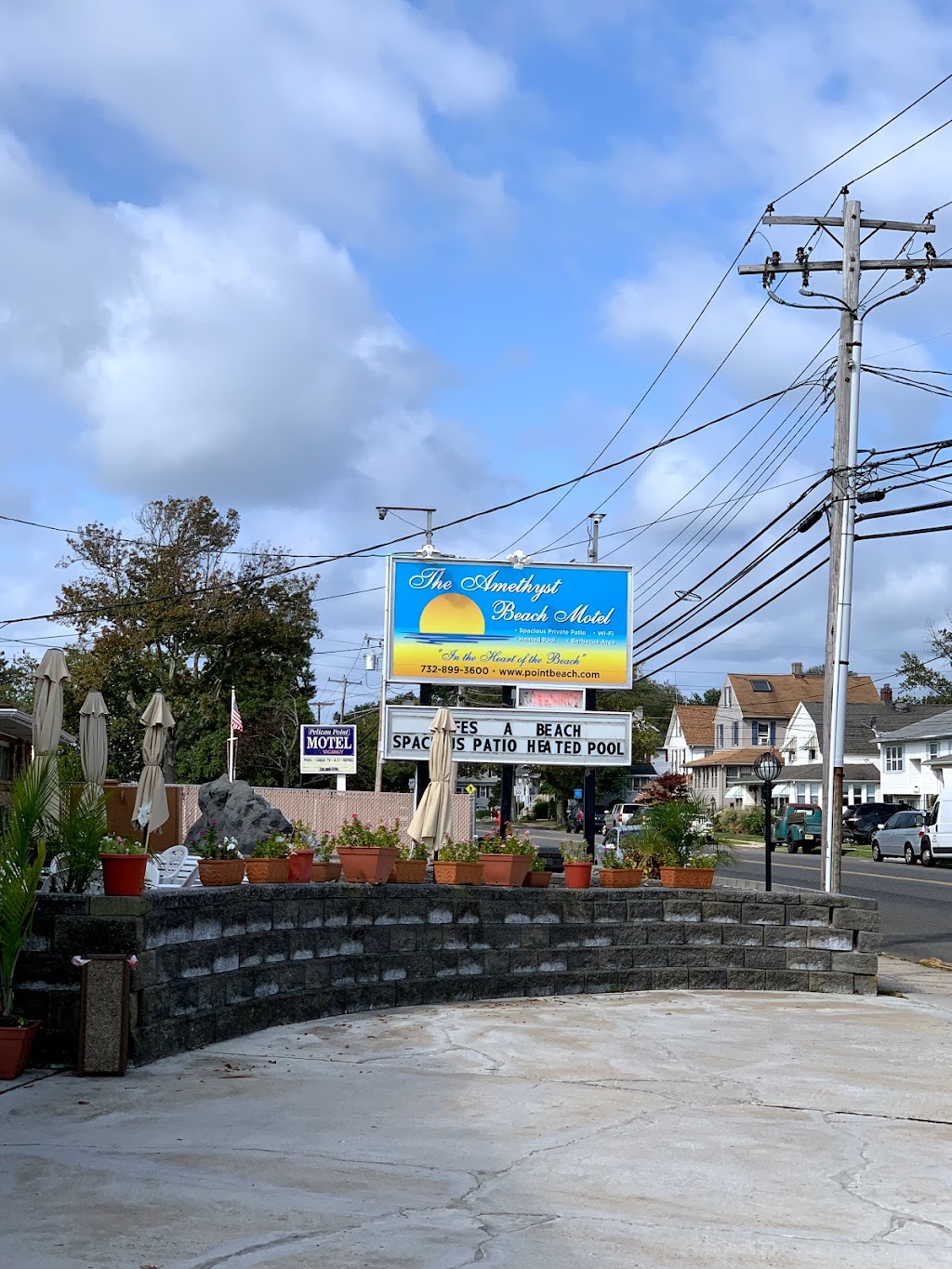 Amethysts Beach Motel | 202 Arnold Ave, Point Pleasant Beach, NJ 08742, USA | Phone: (732) 899-3600