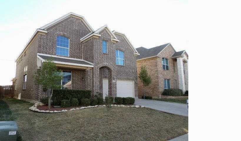 Lecciones de Bienes Raices by Lilly Garcia | 1527 Windsor Forest Trail, Roanoke, TX 76262, USA | Phone: (972) 740-4962