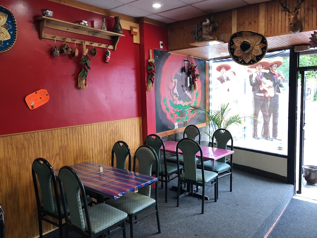 Esmeralda Mexican Restaurant | 315 Smith St, Perth Amboy, NJ 08861 | Phone: (732) 826-0222