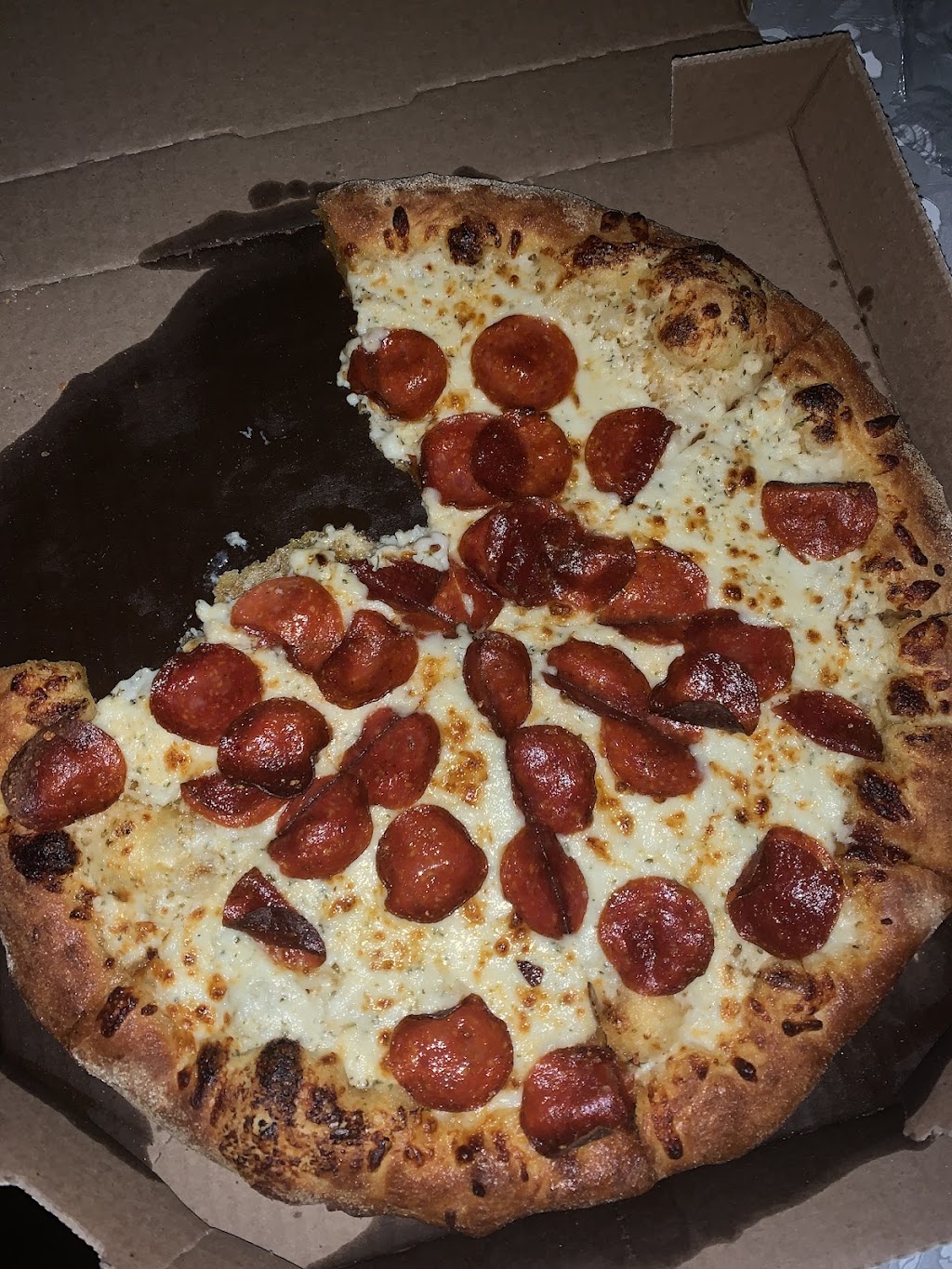 Dominos Pizza | 2015 N Hollywood Way, Burbank, CA 91505, USA | Phone: (818) 954-9600