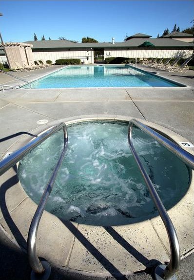 Westgate Village Apartments | 839 W Lincoln Ave, Woodland, CA 95695, USA | Phone: (877) 895-6805