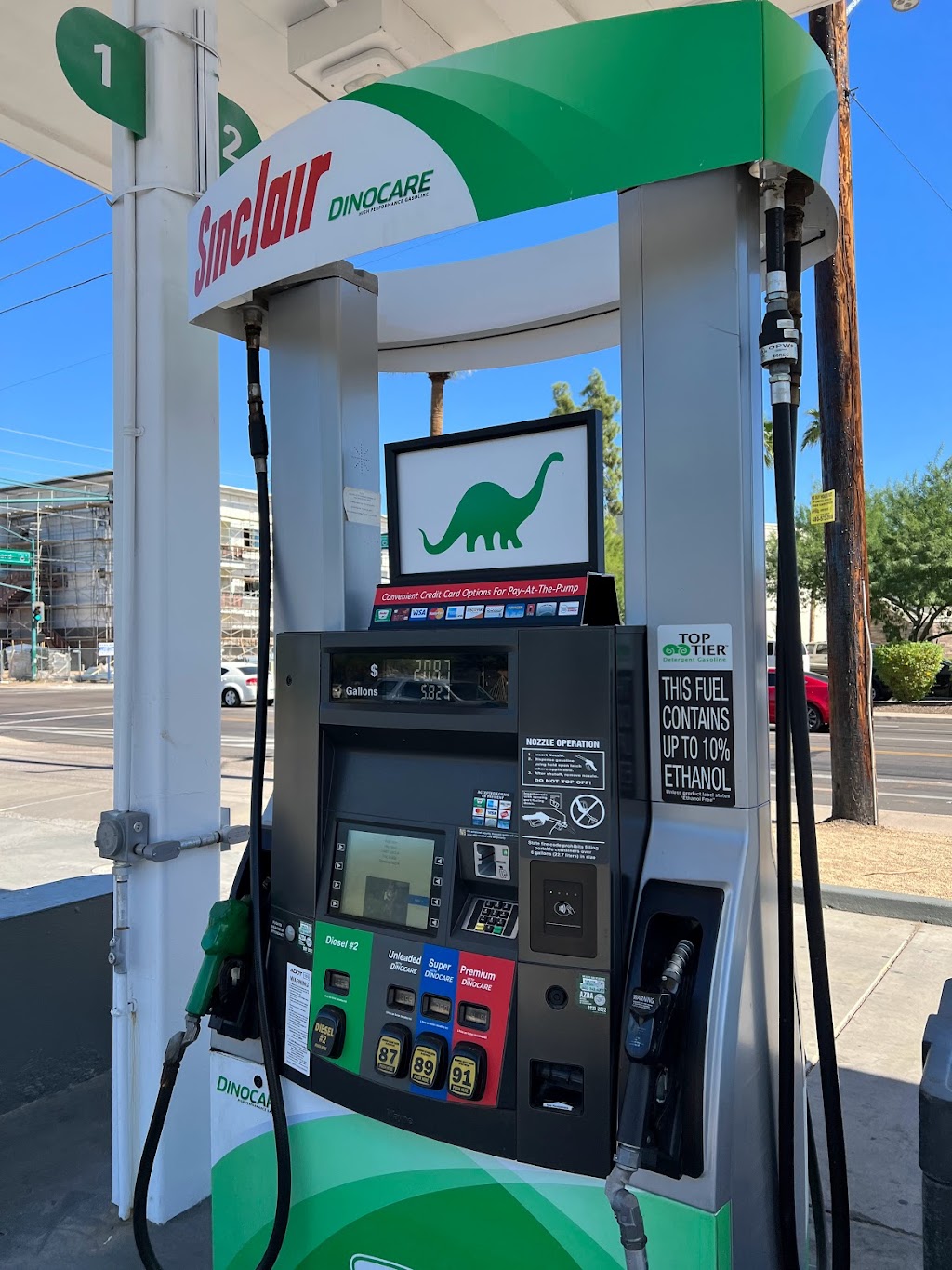 Sinclair Gas Station | 4644 N 12th St, Phoenix, AZ 85014, USA | Phone: (602) 285-1757