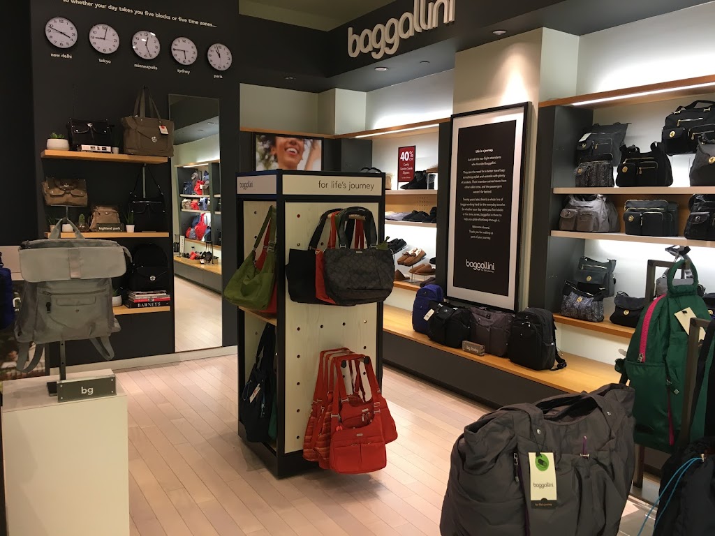 Baggallini | Mall of America, Floor 2, 280 South Avenue Lindau Lane &, Ikea Way, Bloomington, MN 55425, USA | Phone: (952) 405-9972