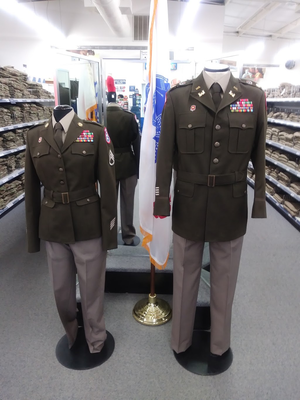 Fort Knox Military Clothing | 124 Gold Vault Rd, Fort Knox, KY 40121, USA | Phone: (502) 942-4254