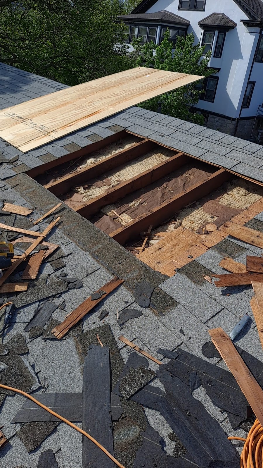 FH RENOVATION LLC - Roofers in Bronx | 2077 Hering Ave, Bronx, NY 10461, USA | Phone: (347) 403-6173