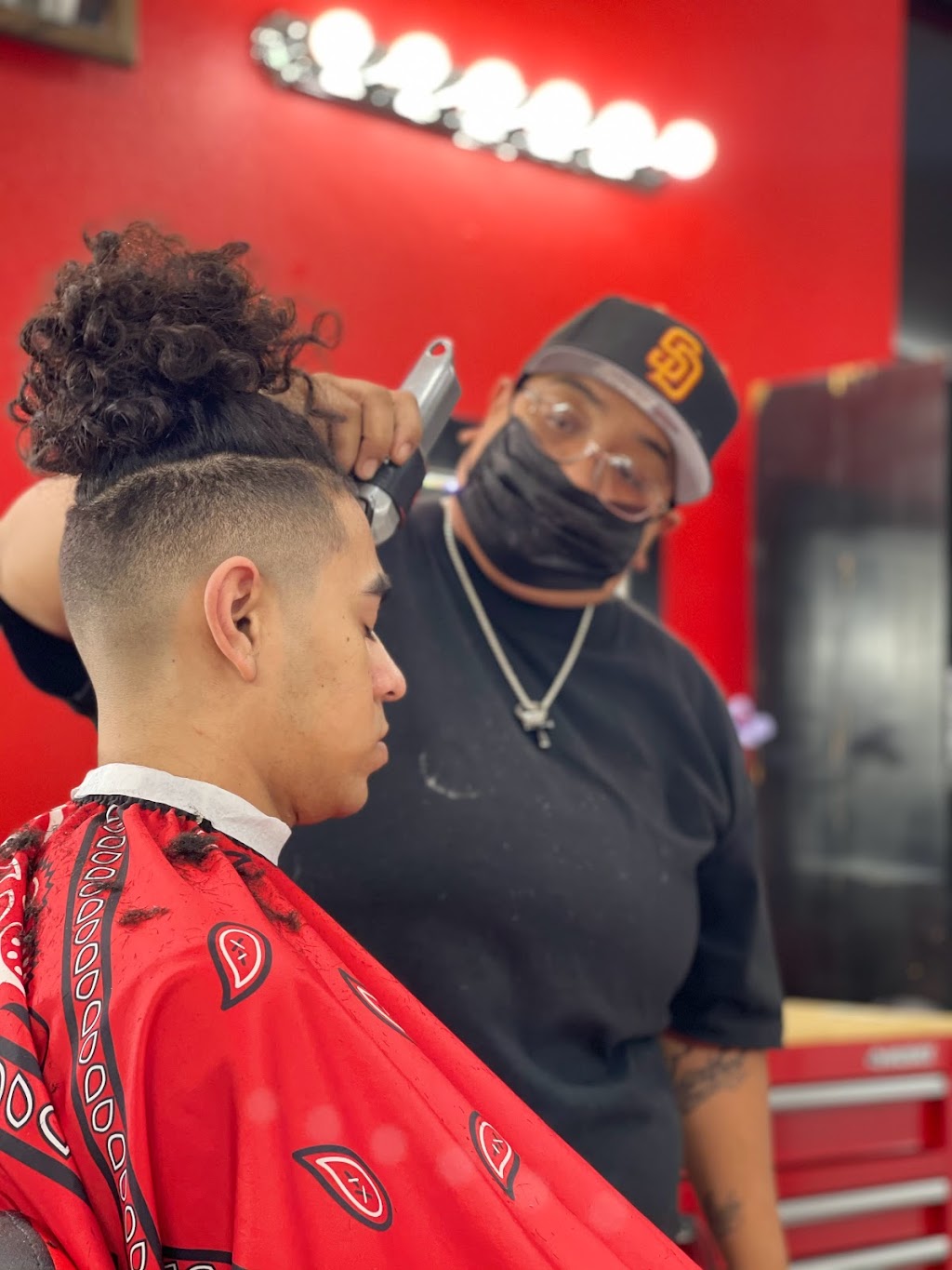 A 1 CUTZ Barbershop | 540 N San Jacinto St Suite G, Hemet, CA 92543, USA | Phone: (951) 260-3906
